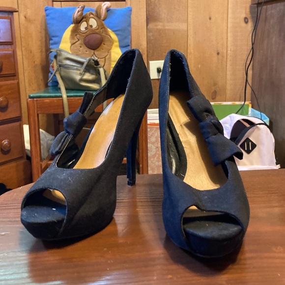 Xhilaration platform heels size 7.5 - Picture 1 of 3